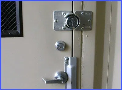 Express Locksmith Store Rumford, RI 401-424-9802 - 36-19